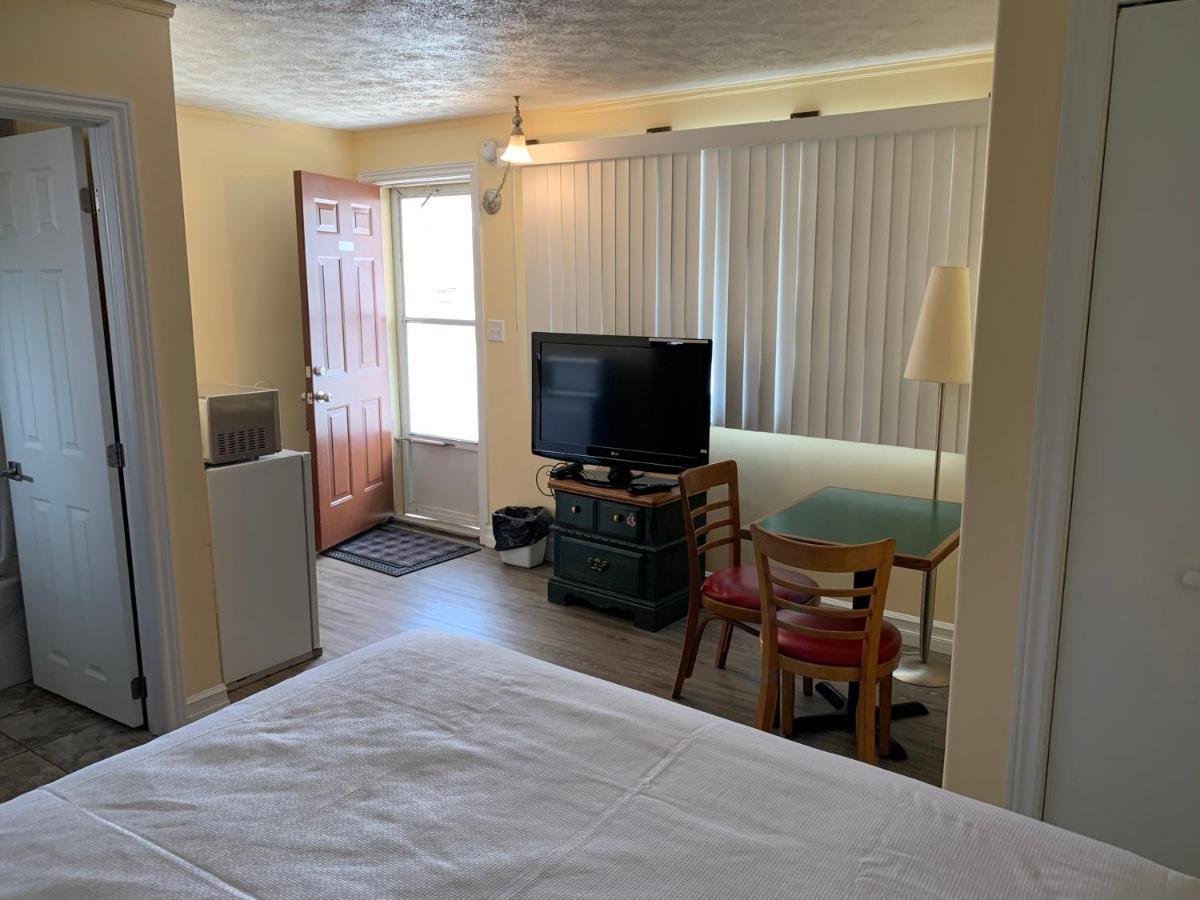 Sunparlor Motel Leamington Kültér fotó