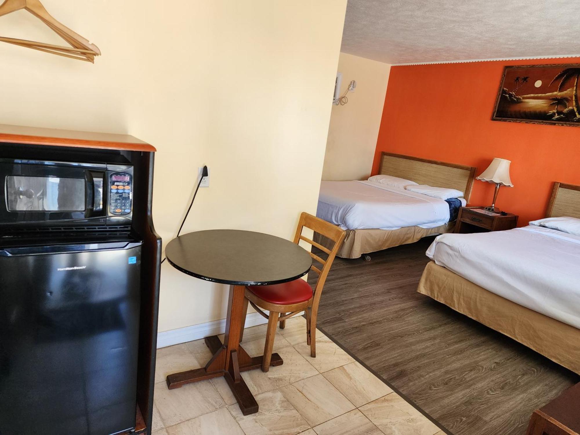 Sunparlor Motel Leamington Kültér fotó