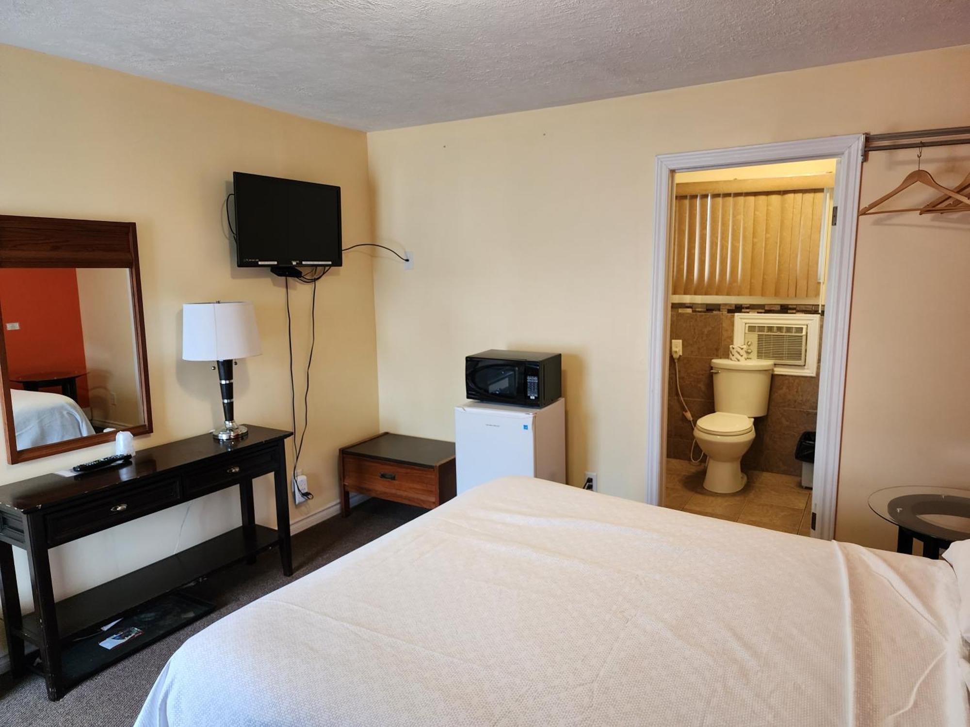 Sunparlor Motel Leamington Kültér fotó